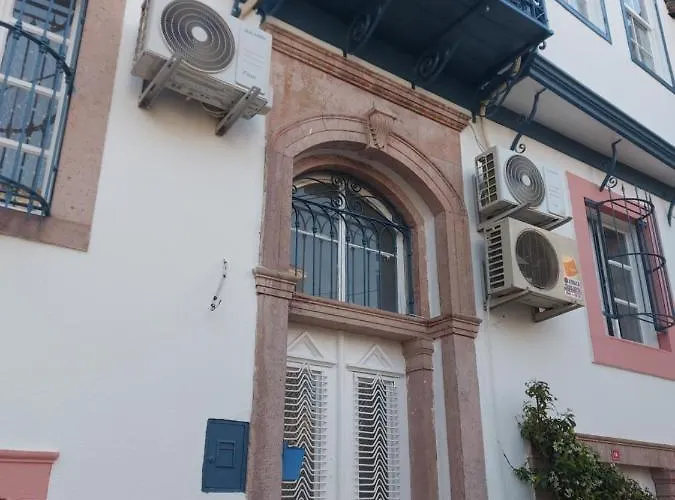 Mimosa House Hotel *