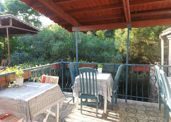 Mimosa House Hotel *